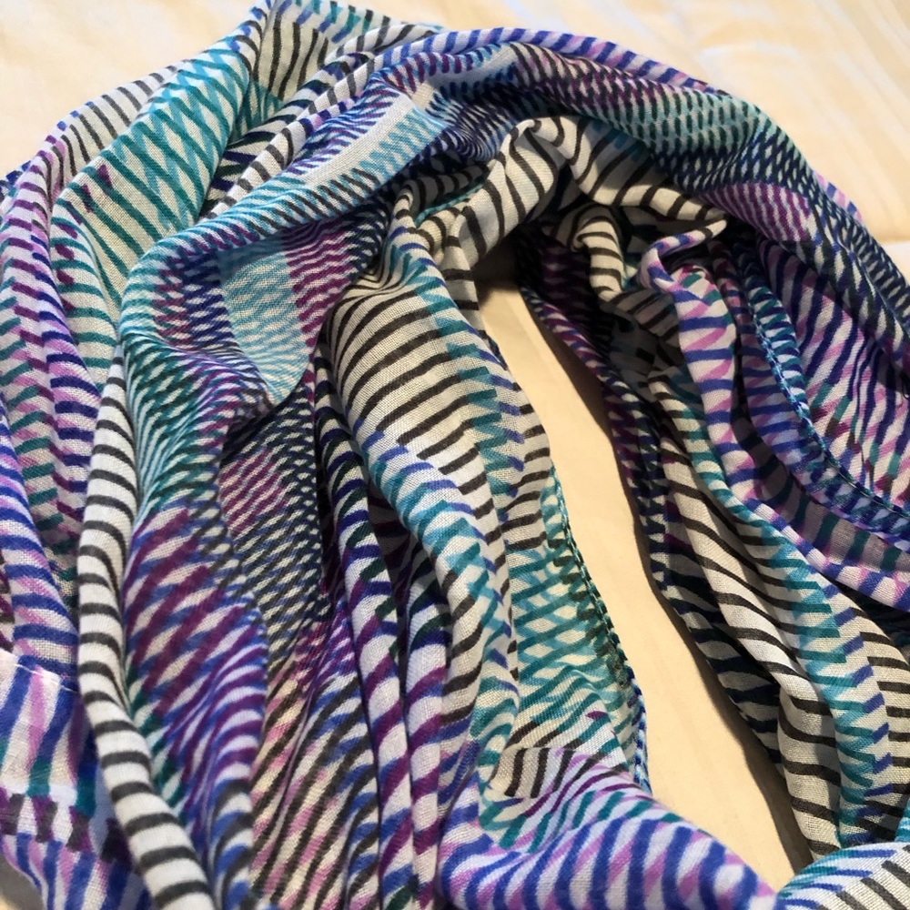 Striped Scarf - Picture 2 of 2